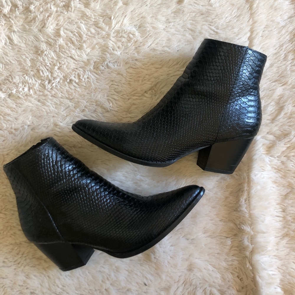 Vegan going west boot Matisse